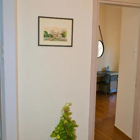 Comfy 3br Downtown Ypsila Alonia View Lägenhet