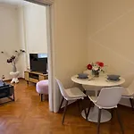 Comfy 3br Downtown Ypsila Alonia View Apartman *