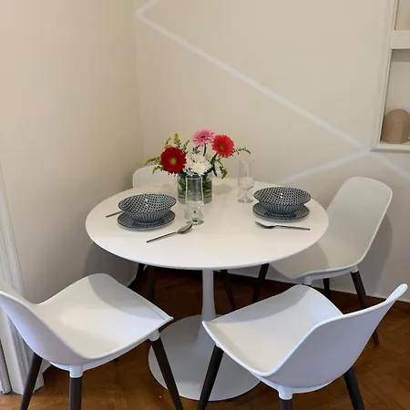 Apartmán Comfy 3br Downtown Ypsila Alonia View