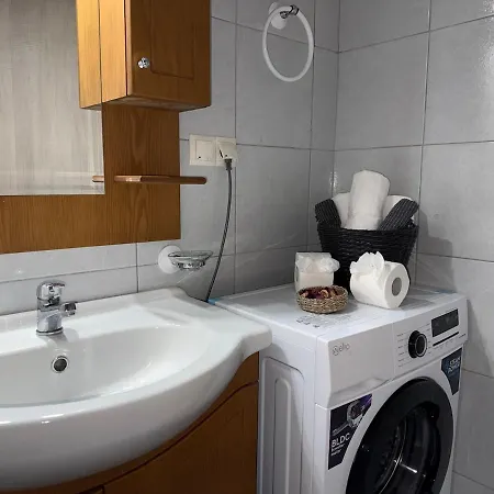 Comfy 3br Downtown Ypsila Alonia View *