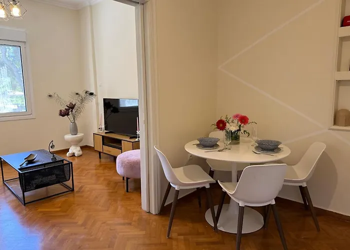 Comfy 3br Downtown Ypsila Alonia View Διαμέρισμα *