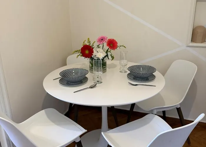 Διαμέρισμα Comfy 3br Downtown Ypsila Alonia View