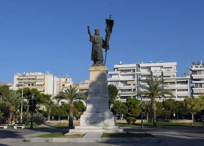 Comfy 3br Downtown Ypsila Alonia View * Πάτρα